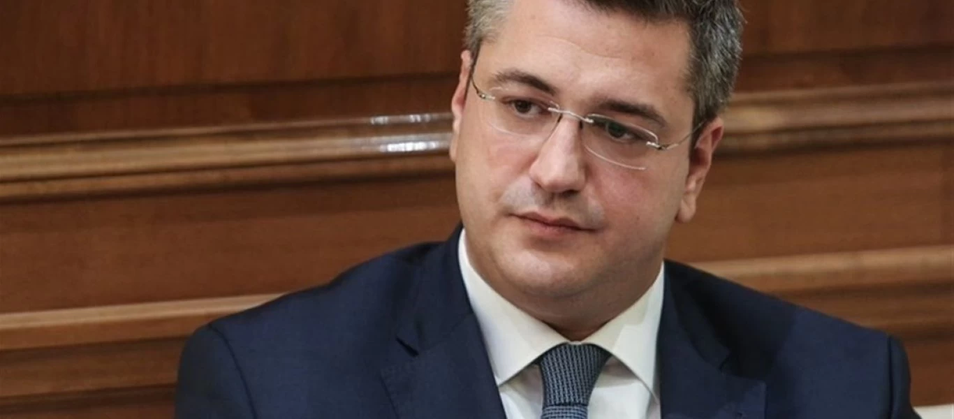 Ο Α.Τζιτζικώστας «ευχήθηκε» σε γυναίκες-υπαλλήλους της Περιφέρειας να... παίξουν σε ταινίες του Σειρηνάκη (βίντεο)